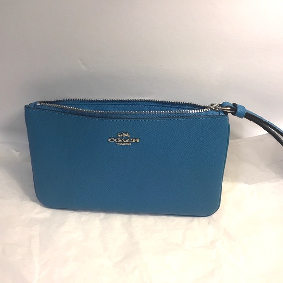 Coach Handbags - New Coach Wristlet F57465
